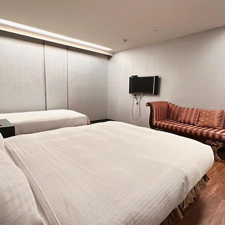 Crystal City Hotel Zhongli Bagian luar foto