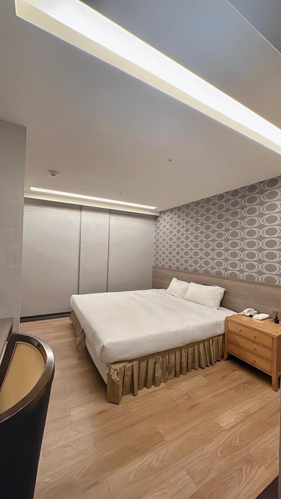 Crystal City Hotel Zhongli Bagian luar foto