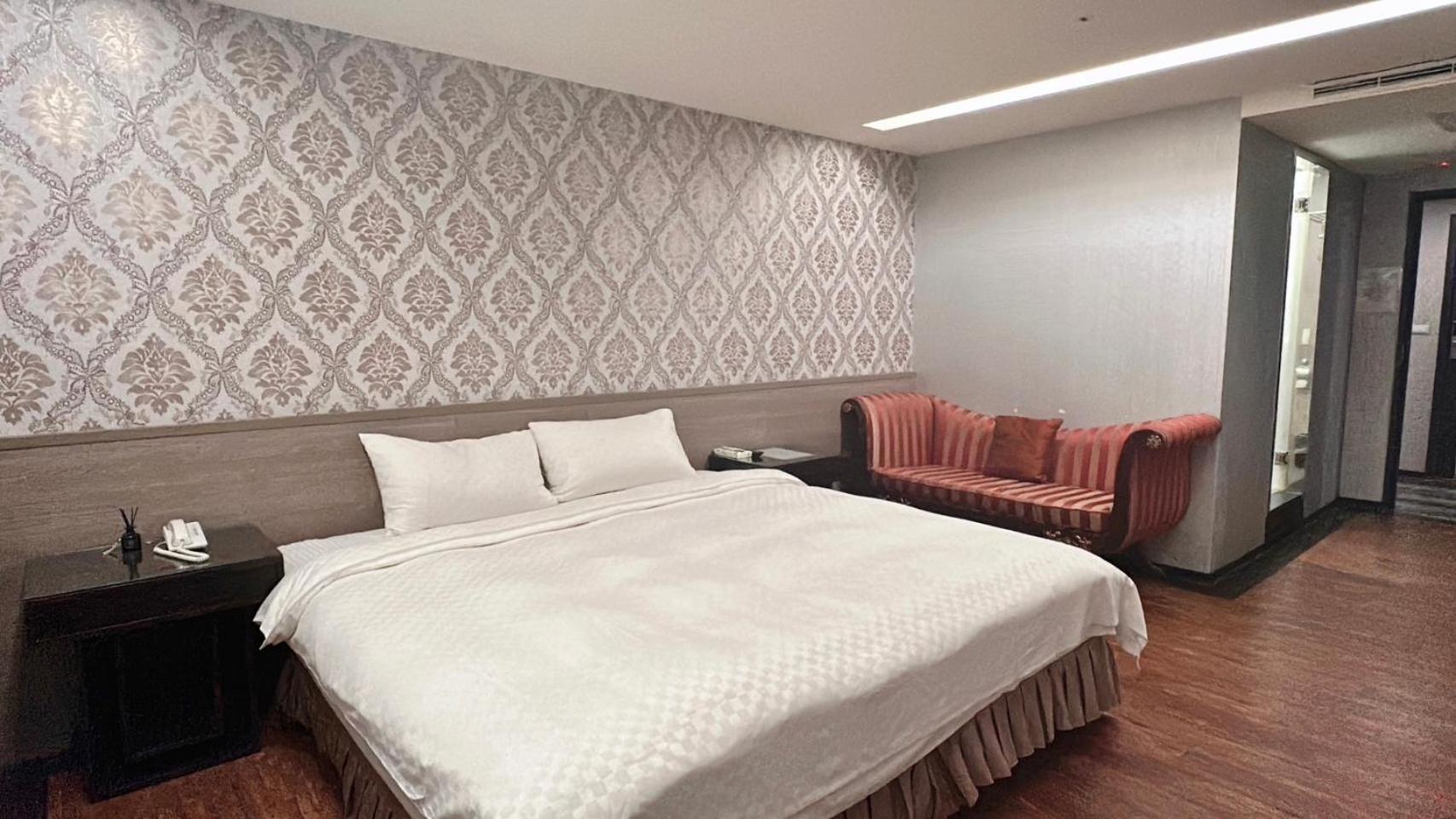 Crystal City Hotel Zhongli Bagian luar foto