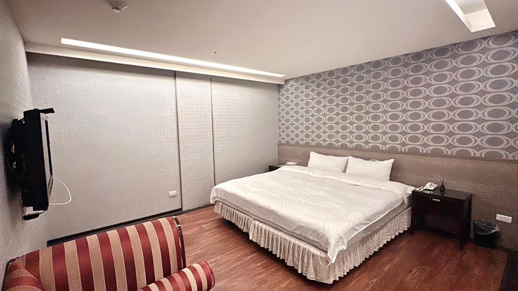Crystal City Hotel Zhongli Bagian luar foto