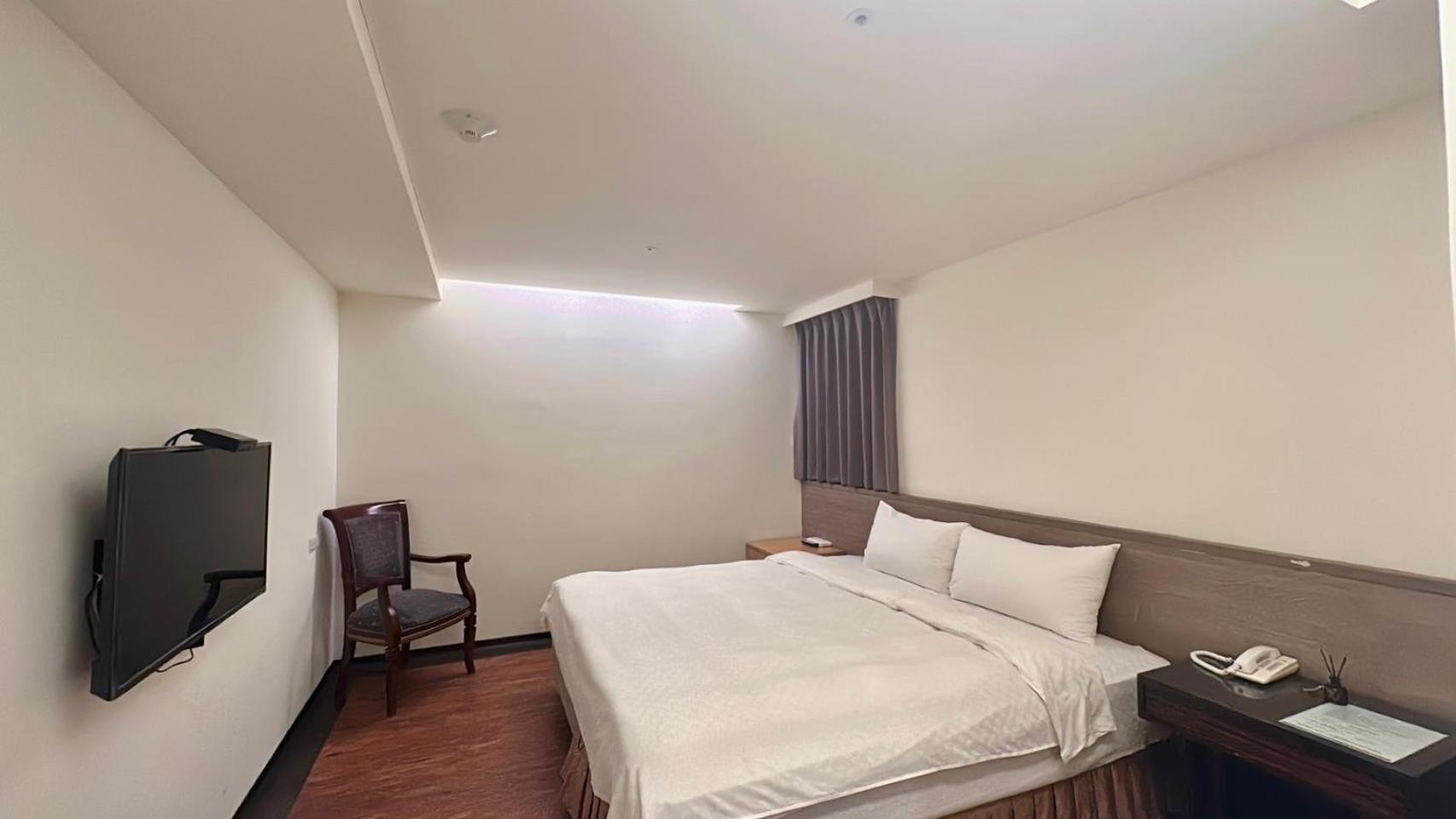 Crystal City Hotel Zhongli Bagian luar foto