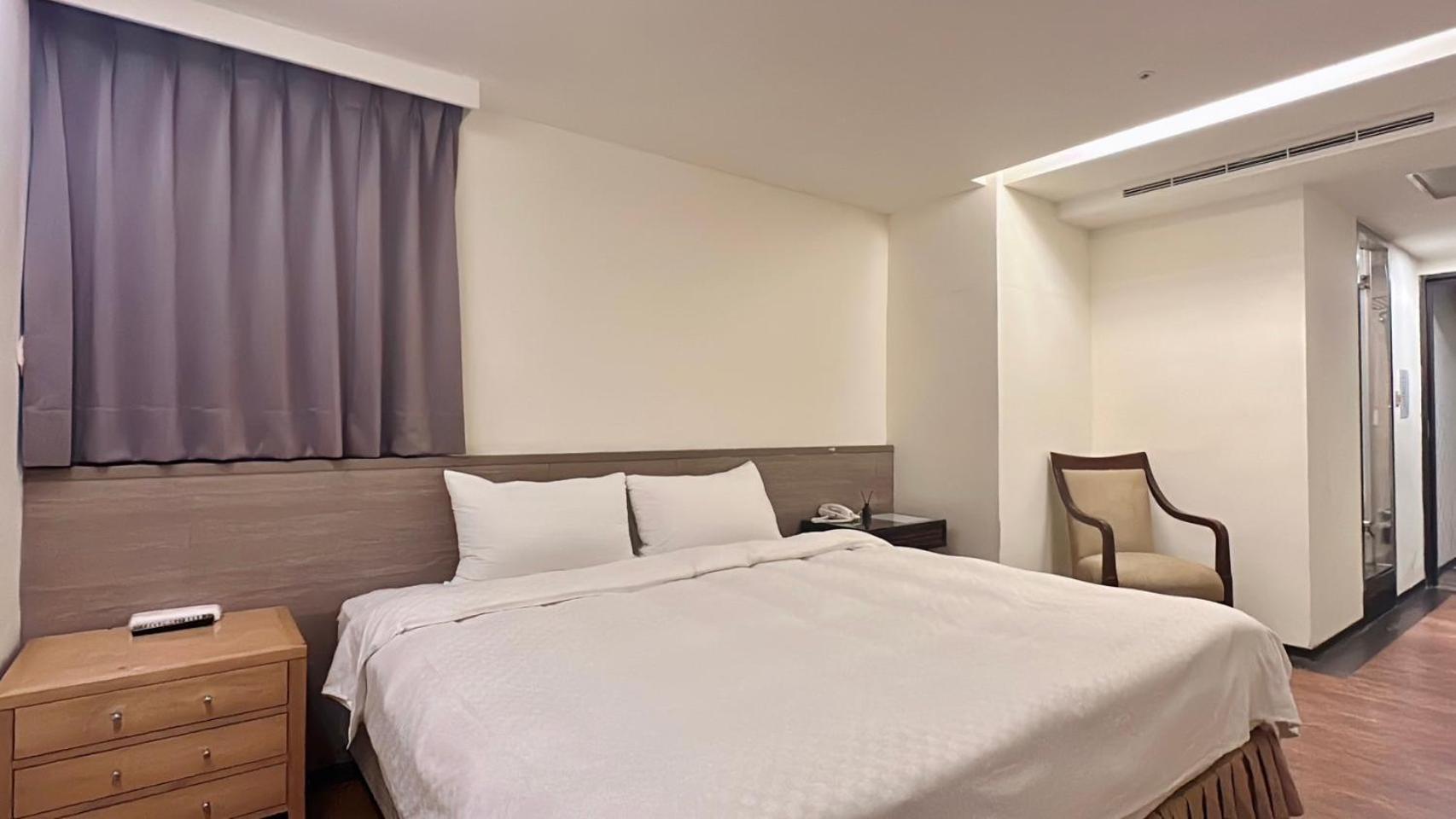 Crystal City Hotel Zhongli Bagian luar foto