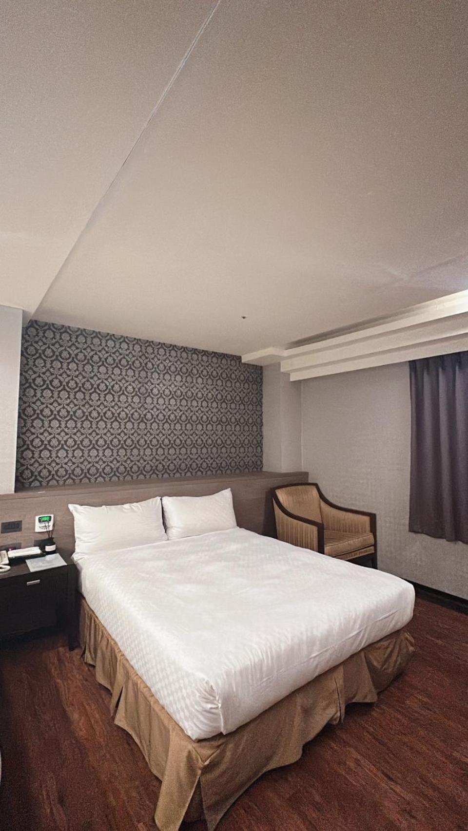 Crystal City Hotel Zhongli Bagian luar foto